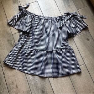 NWOT! Moa moa gingham off the shoulder bow detail top. Size L